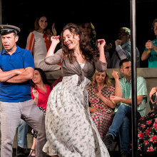 «Η Κόμισσα της Φάμπρικας» στο Embassy Theater