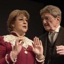 Το επάγγελμα της μητρός μου, θέατρο Στοά