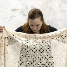 anazitwntas_thn_eleni_skhnh_wmega