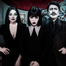 Το Μιούζικαλ «Οικογένεια Άνταμς» στο θέατρο Βέμπο