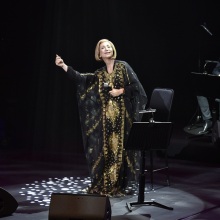 «Blues me through the night» - Αλεξάνδρα Γκράβας στο Μέγαρο Μουσικής Θεσσαλονίκης