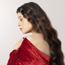 «Φλαντρώ» του Παντελή Χορν στο θέατρο Αλάμπρα