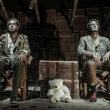 «Εμιγκρέδες» του Σλαβομίρ Μρόζεκ σκηνοθεσία Βλαδίμηρος Κυριακίδης