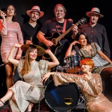 «Ζήτω τα λαϊκά κορίτσια!» στο Theater of the No