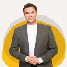 Ο Μάριος Φραγκούλης σε καλοκαιρινή περιοδεία