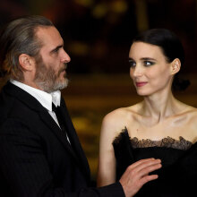 Χοακίν Φίνιξ - Ρούνεϊ Μάρα