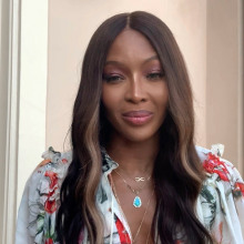 Η Ναόμι Κάμπελ κατά των διακρίσεων στη βιομηχανία της μόδας στη διαδικτυακή Εβδομάδας Μόδας του Παρισιού