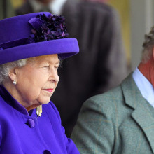 Βασίλισσα Ελισάβετ και Κάρολος