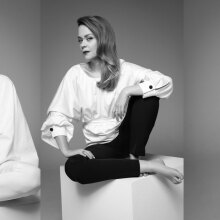 Κατερίνα Μισιχρόνη, Λένα Παπαλιγούρα, Κωνσταντίνα Μιχαήλ σε ασπρόμαυρες φωτογραφίες