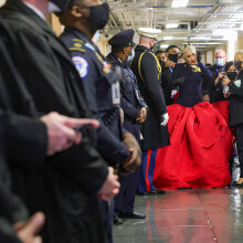 Lady Gaga: Η φούστα που φόρεσε στην ορκωμοσία Μπάιντεν προκάλεσε ποικίλα σχόλια στα social media