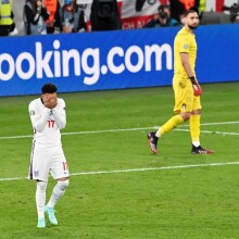 Ο Σάντσο μετά το χαμένο πέναλτι του κόντρα στην Ιταλία