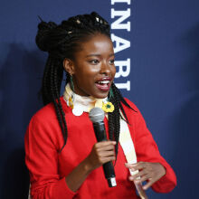 Η Αμάντα Γκόρμαν θα αλλάξει τον κόσμο ως πρόσωπο της Estée Lauder