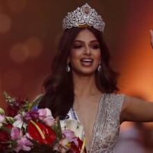 Η Miss Universe 2021, Χαρνάαζ Σάντου, από την Ινδία