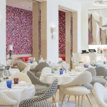 Το νέο εστιατόριο Monsieur Dior του οίκου Dior στο Παρίσι