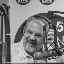 Γιάννης Νένες