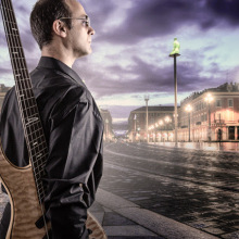 Ο Ed Far στην σκηνή UpStage του  Γυάλινου Μουσικού Θεάτρου