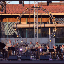 Jazz Octet Στρατιωτικής Μουσικής Φρουράς Αθηνών, Blue Mood