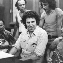 «Άξιον εστί» από την Καμεράτα και τον Γιώργο Πέτρου