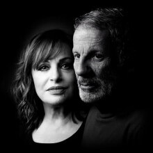 Σταύρος Ξαρχάκος, Χάρις Αλεξίου