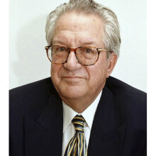 Γιάννης Μαρίνος