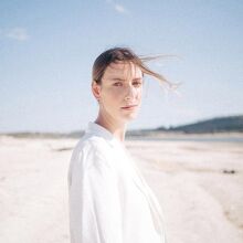 Η Ειρήνη Σκυλακάκη με το «Souvenir» στον Κήπο του Μεγάρου