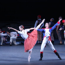 5.bol_flames-of-paris_official_visual_hd_-ekaterina-shipulina-and-alexander-volchkov-c-damir-yusupov.jpg