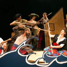 «Ως την άκρη του κόσμου», Θέατρο Τζένη Καρέζη © Domniki Mitropoulou