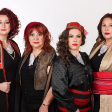 ΤΑ ΤΕΣΣΕΡΑ ΠΟΔΙΑ ΤΟΥ ΤΡΑΠΕΖΙΟΥ ΤΟΥ ΙΑΚΩΒΟΥ ΚΑΜΠΑΝΕΛΛΗ ΣΤΟ ΠΑΛΗΟ ΠΑΝΕΠΙΣΤΗΜΙΟ