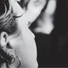 Ραπ ντίβες: Το φωτογραφικό πρότζεκτ παρατήρησης της χιπ χοπ κοινότητας της Σίλβιας Τσομπανάκη στην στην Εφημερίδα ATH