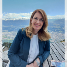 Ιστορίες για τη Γυάλινη Οροφή: Η ιστορία της Βασιλικής Ανδρουτσοπούλου (Καρδιοχειρουργός Π.Γ.Ν. Αλεξανδρούπολης, Ταμίας Ελληνικής Εταιρείας Χειρουργών Καρδιάς Θώρακος Αγγείων) στη στήλη που ενώνει τις γυναίκες από τη Story Mentor.