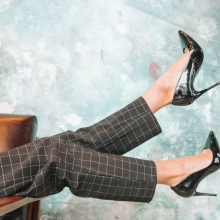 8 τρόποι για να απαλλαγείς άμεσα από την κακοσμία των παπουτσιών 