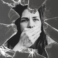 4 γυναικεία θέματα που ακόμη δε συζητάμε ανοιχτά