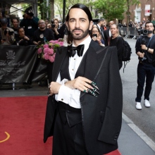 Τα νύχια του Μαρκ Τζέικομπς και το μανιφέστο της αποδοχής 