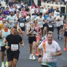42ος Αυθεντικός Μαραθώνιος στην Αθήνα - Συμμετέχουν χιλιάδες δρομείς από 126 χώρες
