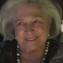 Πέθανε η Μανουέλα Βαρδινογιάννη - Υπήρξε σύζυγος του ιδρυτή του επιχειρηματικού ομίλου, Νίκου, που απεβίωσε σε ηλικία μόλις 42 ετών.