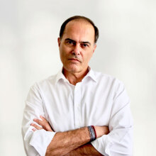 Ο Τάκης Παππάς εξηγεί τον πολιτικό τυφώνα Τραμπ: Οι ΗΠΑ είναι μια ανελεύθερη δημοκρατία