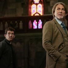 Το Netflix κυκλοφόρησε το trailer για το Wake Up Dead Man: A Knives Out Mystery - Ο Ντάνιελ Κρεγκ επιστρέφει ως Μπενουά Μπλανκ - Στις αίθουσες 26/11.