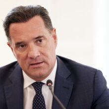 Ο Άδωνις Γεωργιάδης ασκεί κριτική στο βιβλίο «Ιθάκη» του Αλέξη Τσίπρα - Το σχόλιό του για τη διακωμώδηση του Παναγιώτη Λαφαζάνη και τη διαρροή αποσπασμάτων