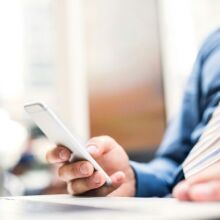 Η Google ενεργοποιεί αρχειοθέτηση RCS/SMS σε εταιρικά κινητά, επιτρέποντας στους εργοδότες να διαβάζουν μηνύματα παρά την κρυπτογράφηση