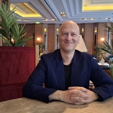 Ο Θεοφάνης Τάσης απέναντι στον αλγοριθμικό του σωσία