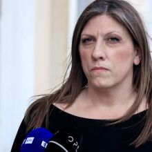 Ζωή Κωνσταντοπούλου: Η πρόεδρος της Πλεύσης Ελευθερίας εξαπέλυσε σφοδρή επίθεση στον Αλέξη Τσίπρα με αφορμή το βιβλίο του «Ιθάκη»