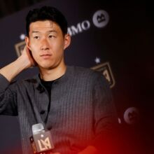 Νότια Κορέα: Καταδικάστηκε σε φυλάκιση γυναίκα που εκβίασε τον ποδοσφαιριστή Σον Χέουνγκ-μιν, ζητώντας χρήματα με τον ισχυρισμό ότι ήταν έγκυος στο παιδί του