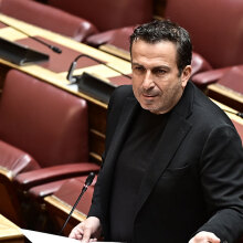 Briefing | Στέφανος Παραστατίδης