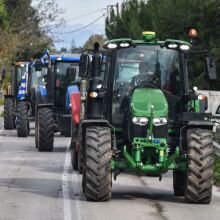 Παραμένουν στους δρόμους οι αγρότες: Πού υπάρχουν μπλόκα σήμερα - Δείτε live χάρτη