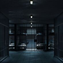 Μόνες και φοβισμένες: Η σκληρή πραγματικότητα για τις γυναίκες που γεννούν στη φυλακή