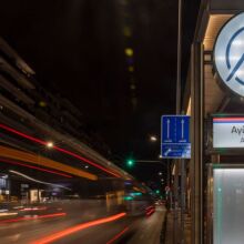 Ιδιαίτερα αυξημένη ήταν η κίνηση στο Μετρό Θεσσαλονίκης κατά την πρώτη 24ωρη πιλοτική λειτουργία - Πολίτες και εργαζόμενοι αξιοποίησαν τις νυχτερινές διαδρομές.