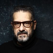 Γιώργος Σκεύας: Επιστρέφω στην ιστορία του θεάτρου όπως ο ζωγράφος στην παράδοση