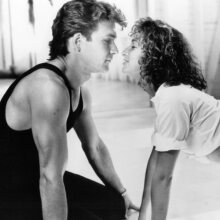 Από τα πλέον χαρακτηριστικά πόστερ της εποχής, της θρυλικής ταινίας με πρωταγωνιστές τους Πάτρικ Σουέιζι και Τζένιφερ Γκρέι στον ρόλο της Μπέιμπ