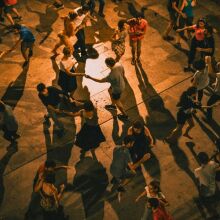 Γιατί έχουμε σταματήσει να χορεύουμε;