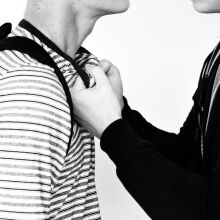 Βία ανηλίκων: «Δεν υπάρχει παιδί χαμένο» - Οι μύθοι, τα πραγματικά δεδομένα και οι βαθύτερες αιτίες